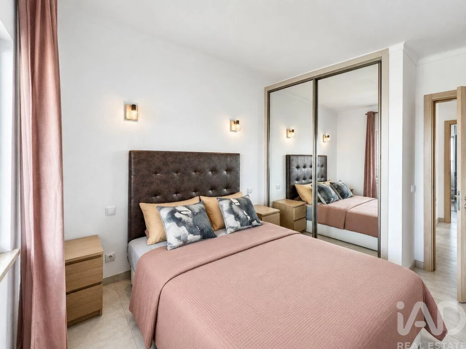 Apartamento T2 para Venda em Quarteira Foto 5