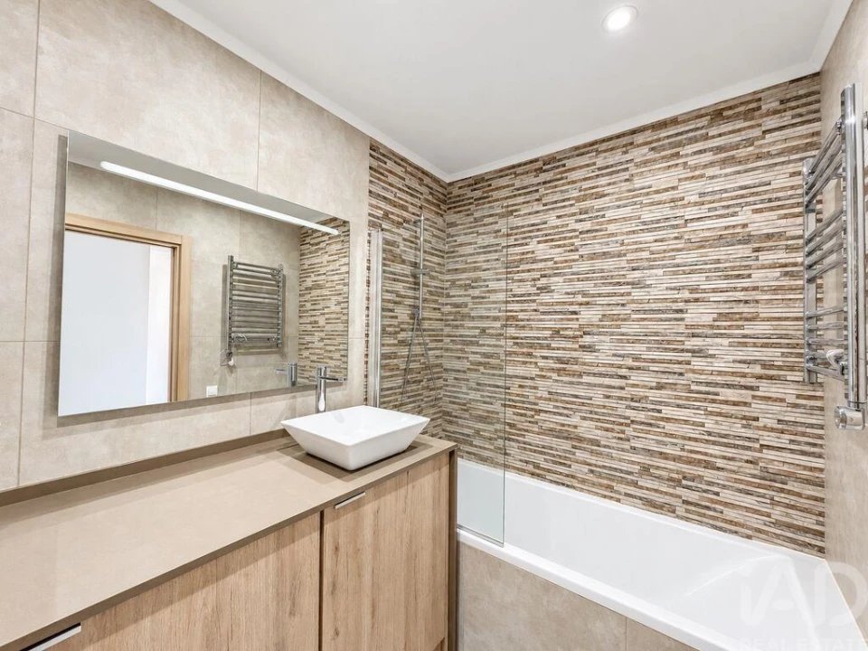 Apartamento T2 para Venda em Quarteira Foto 8