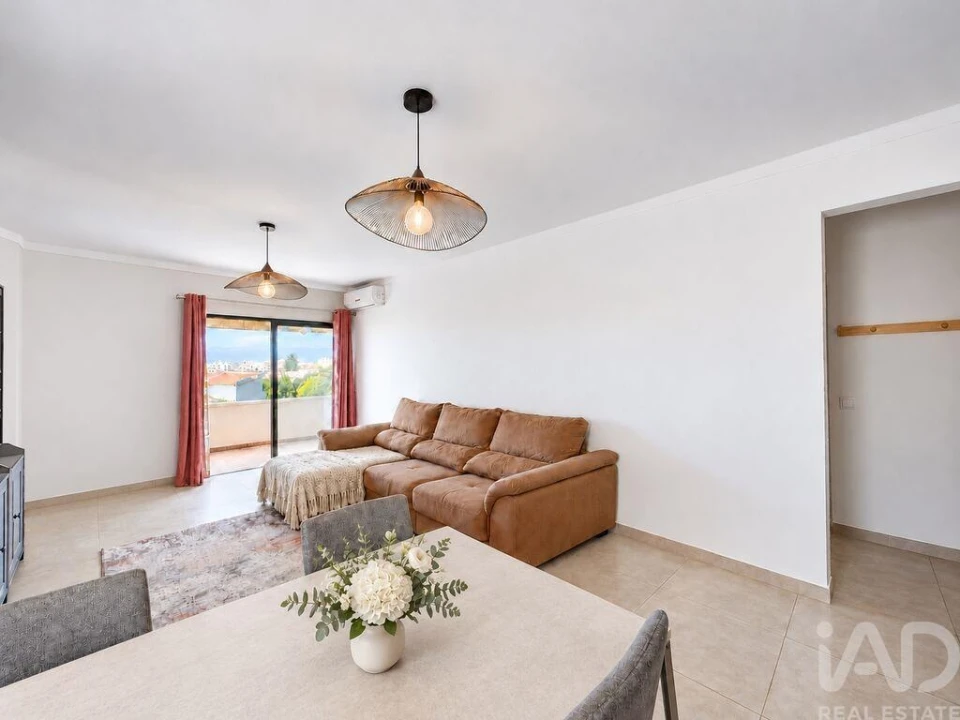 Apartamento T2 para Venda em Quarteira Foto 14