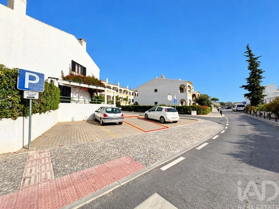 Apartamento T2 para Venda em Quarteira Foto 19