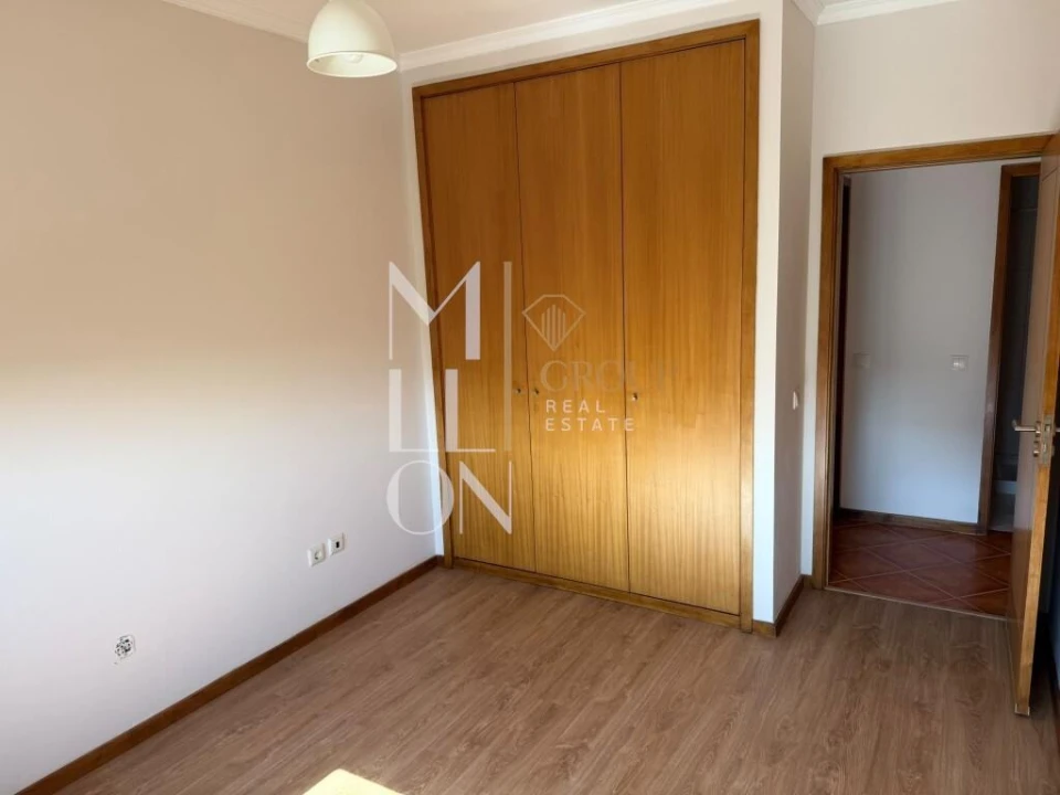 Apartamento T2 para Venda em Vilar de Andorinho Foto 19