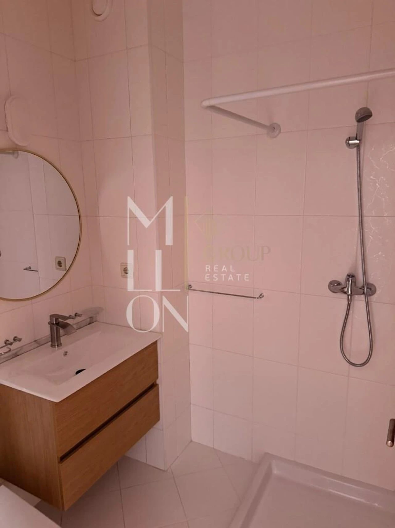 Apartamento T2 para Venda em Vilar de Andorinho Foto 17