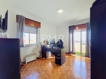 Apartamento T3 para Venda em Mina de Água