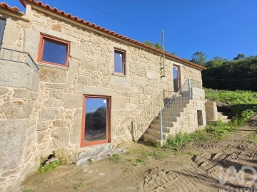 Moradia T2 para Venda em Loivo