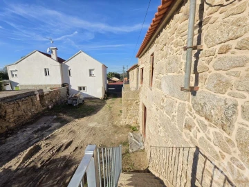 Moradia T2 para Venda em Loivo