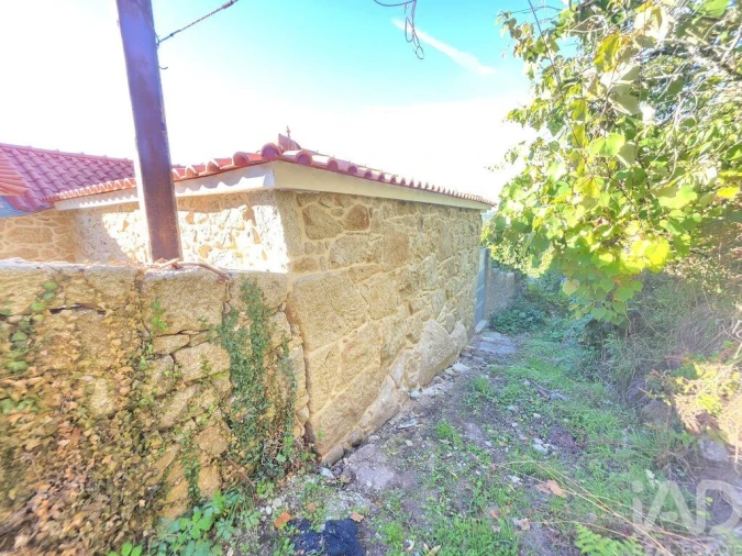 Moradia T2 para Venda em Loivo Foto 3
