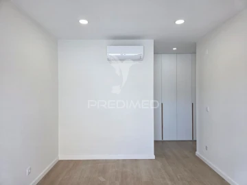 Moradia T3 para Venda em Fernao Ferro