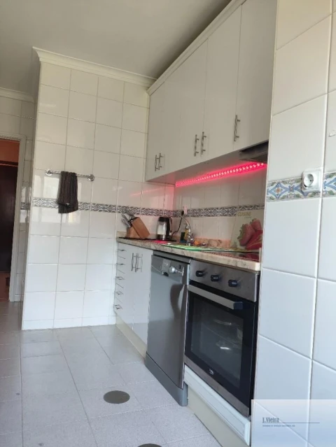 Apartamento T2 para Venda em Mafamude e Vilar do Paraíso