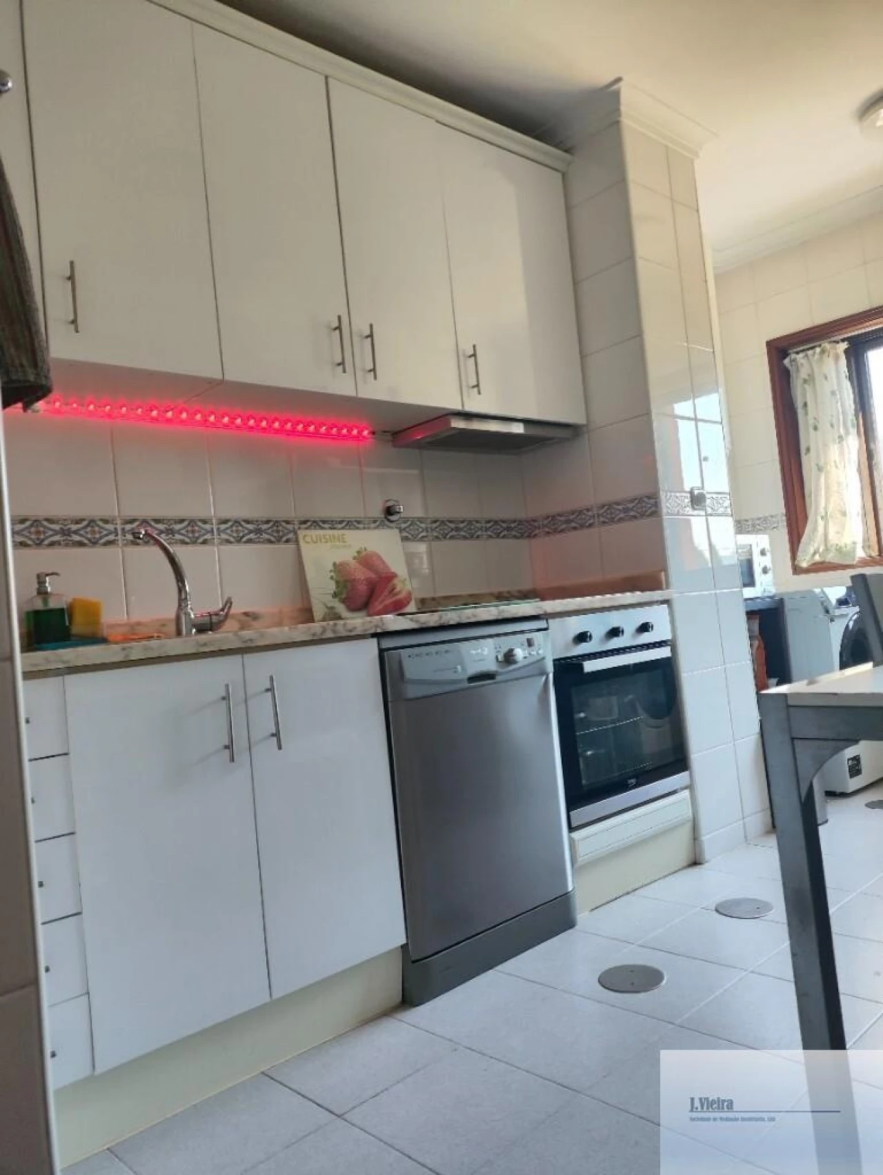 Apartamento T2 para Venda em Mafamude e Vilar do Paraíso Foto 1