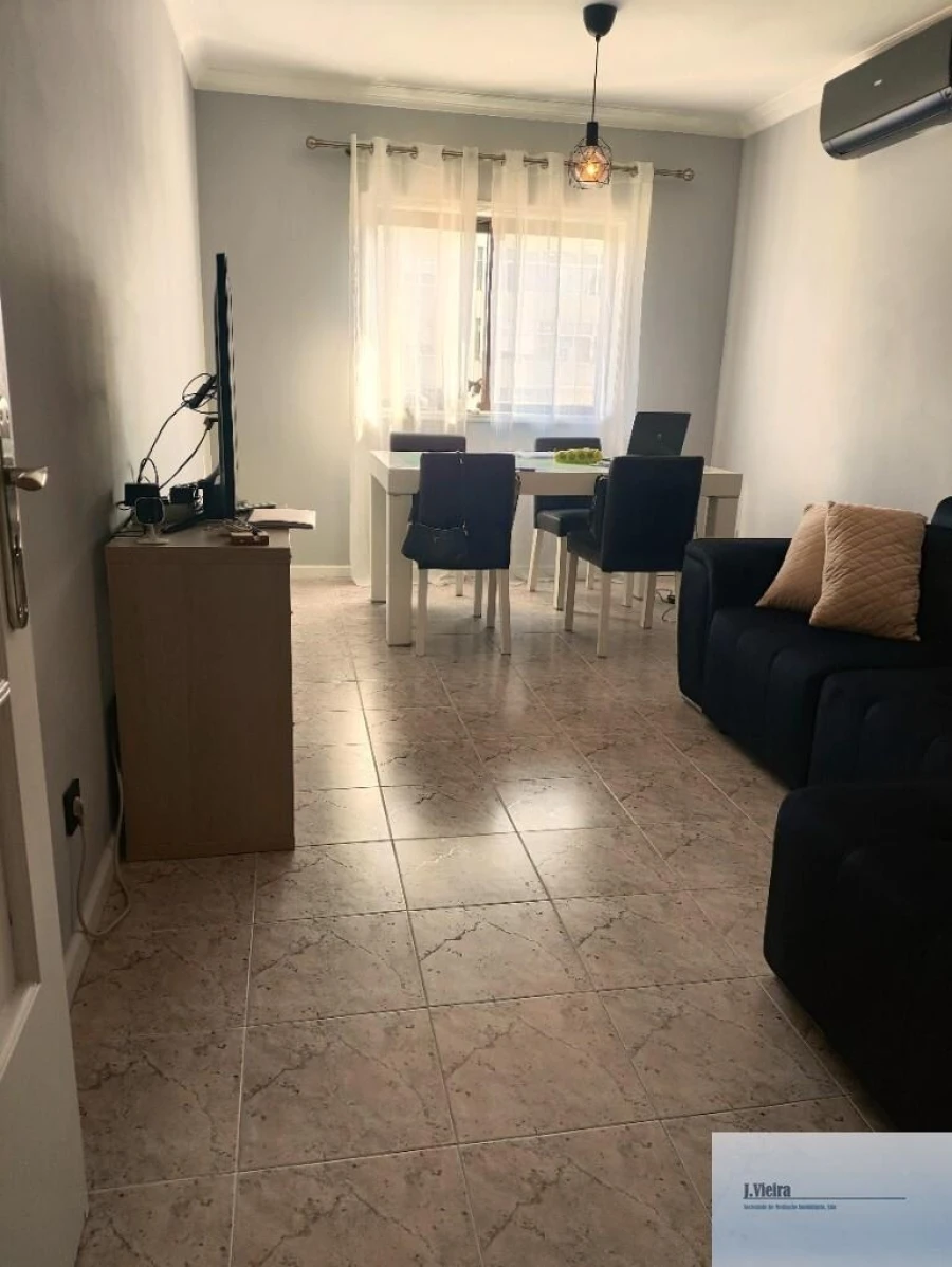 Apartamento T2 para Venda em Mafamude e Vilar do Paraíso Foto 4
