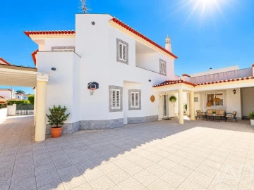 Moradia T5 para Venda em Beja (Salvador e Santa Maria da Feira)