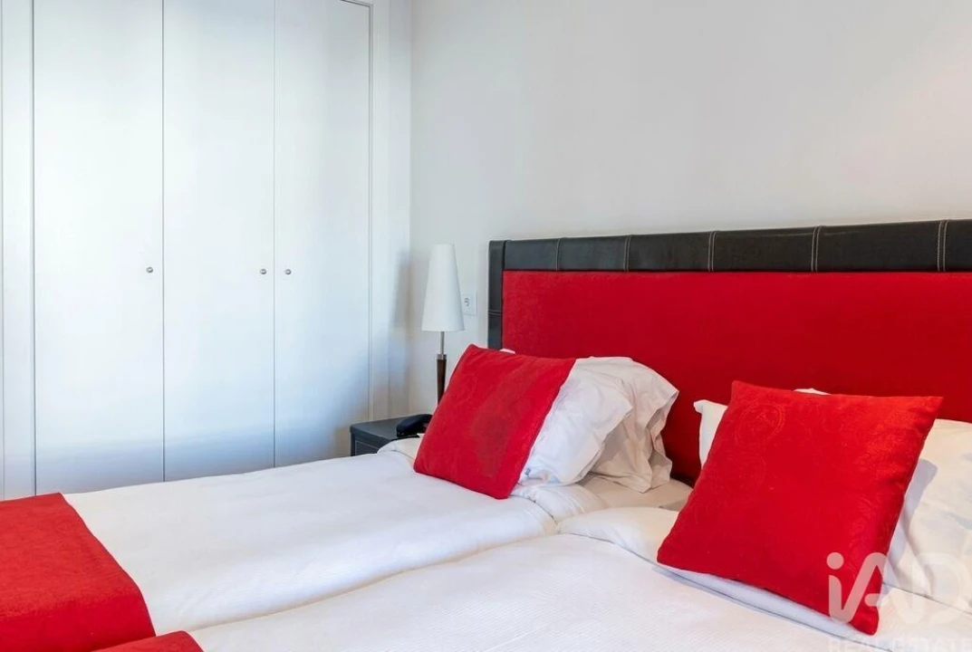 Apartamento T2 para Venda em Quarteira Foto 8