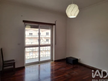 Apartamento T3 para Arrendamento em Poiares (Santo Andre)
