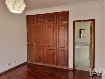 Apartamento T3 para Arrendamento em Poiares (Santo Andre)