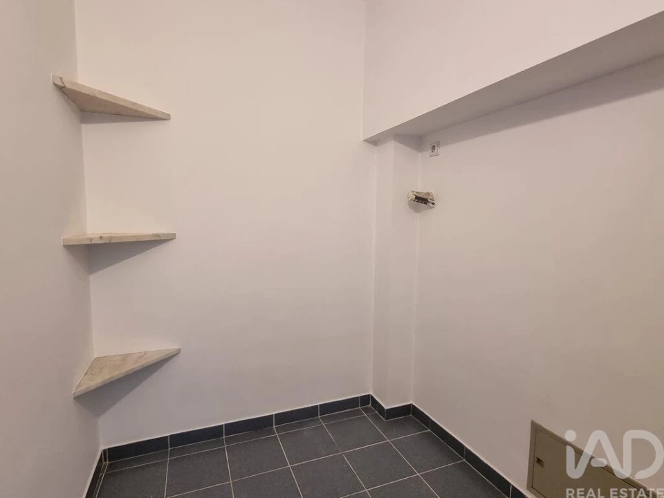 Apartamento T3 para Arrendamento em Poiares (Santo Andre) Foto 16