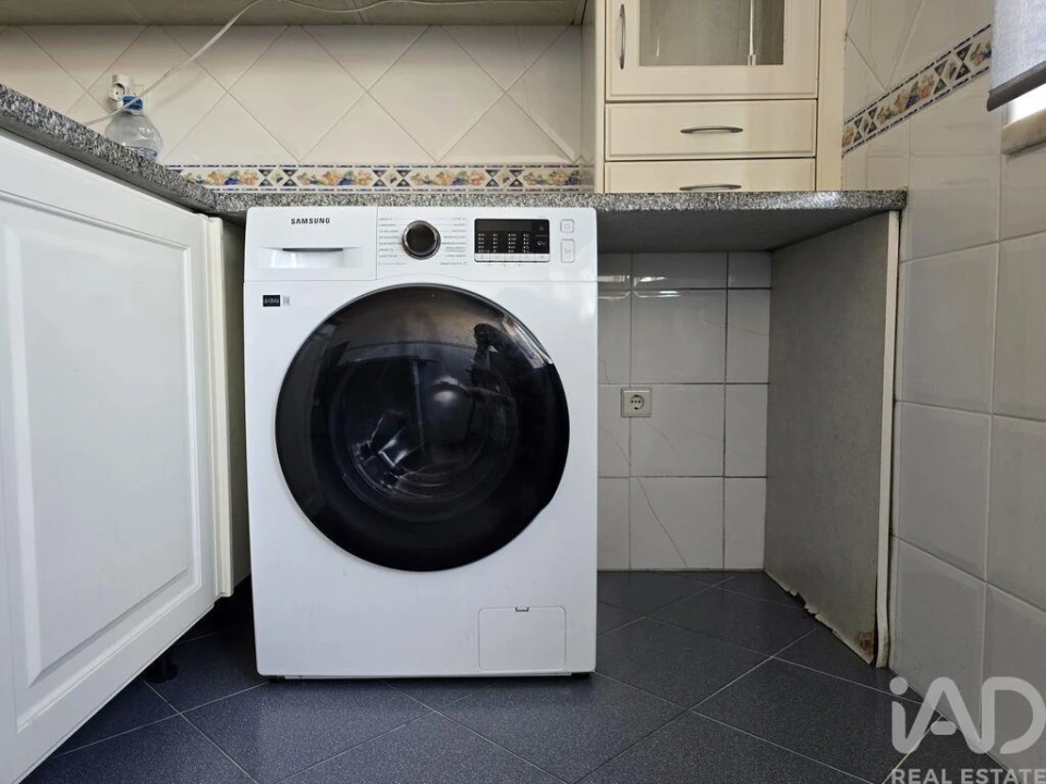 Apartamento T3 para Arrendamento em Poiares (Santo Andre) Foto 12