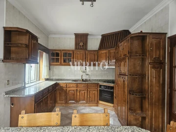 Moradia T3 para Venda em Infias