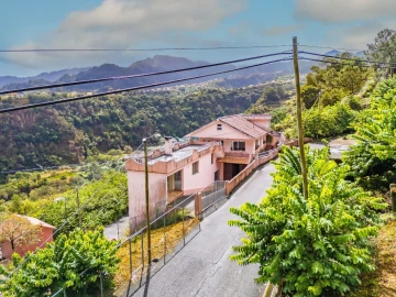 Moradia T3 para Venda em São Roque do Faial