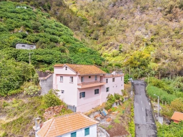 Moradia T3 para Venda em São Roque do Faial