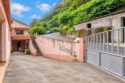 Moradia T3 para Venda em São Roque do Faial