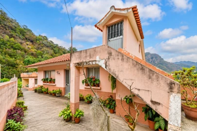 Moradia T3 para Venda em São Roque do Faial