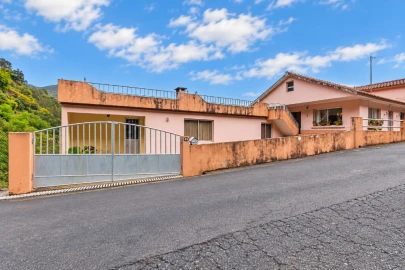 Moradia T3 para Venda em São Roque do Faial