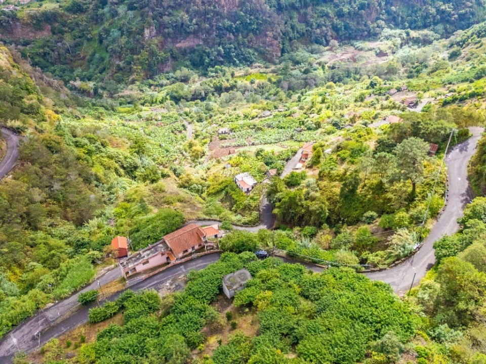 Moradia T3 para Venda em São Roque do Faial Foto 96