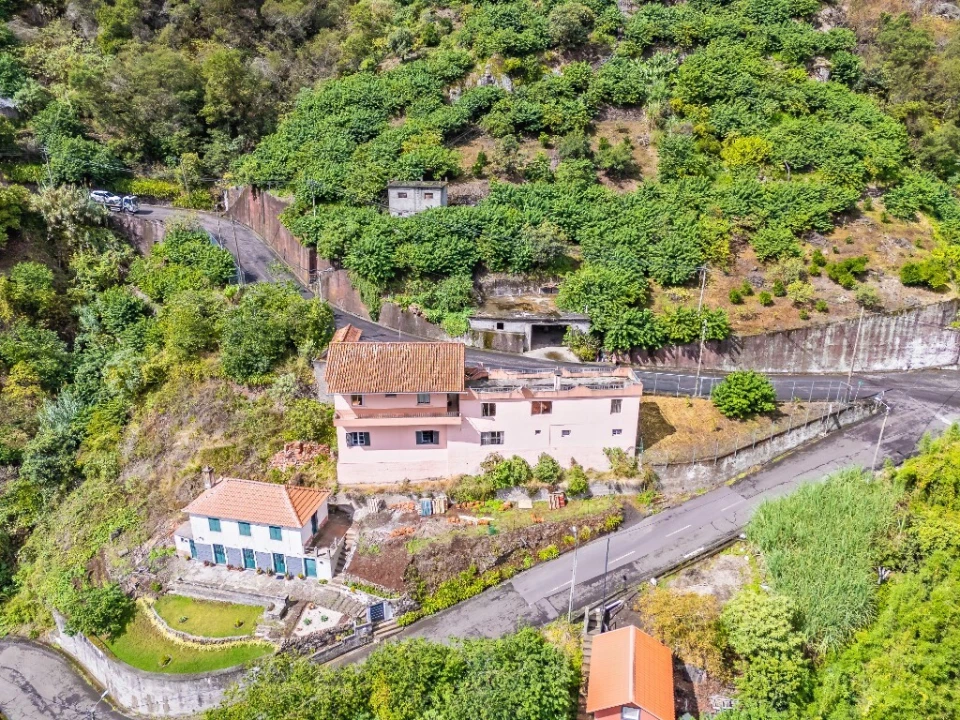 Moradia T3 para Venda em São Roque do Faial Foto 86