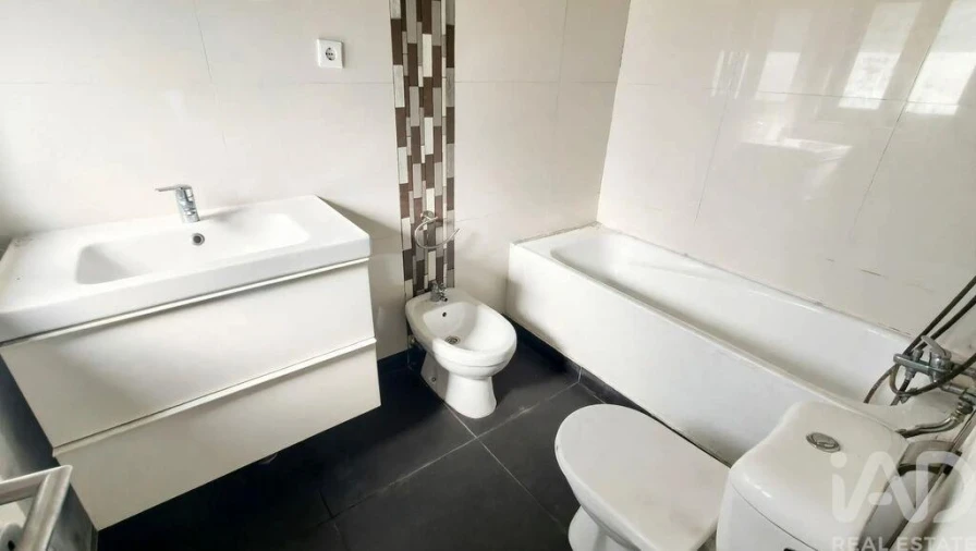 Apartamento T3 para Venda em Campos e Vila Meã Foto 16