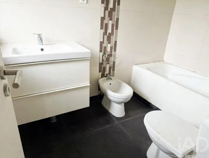 Apartamento T3 para Venda em Campos e Vila Meã Foto 13