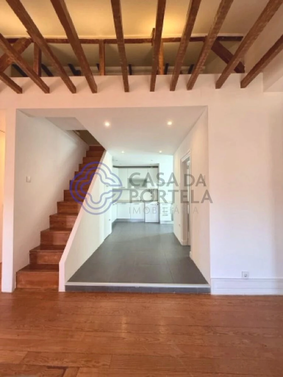 Apartamento T4 para Venda em Santo António Foto 5