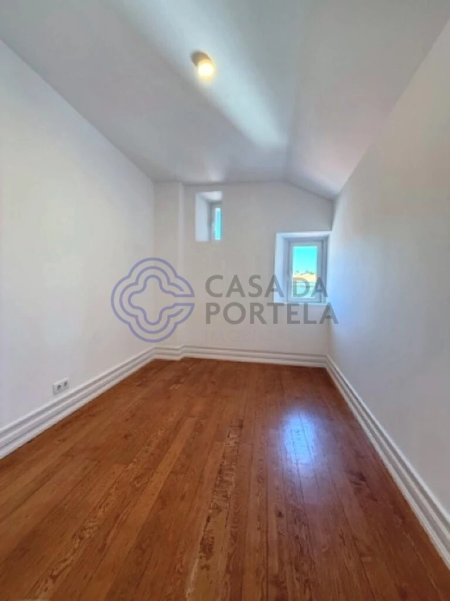 Apartamento T4 para Venda em Santo António Foto 11
