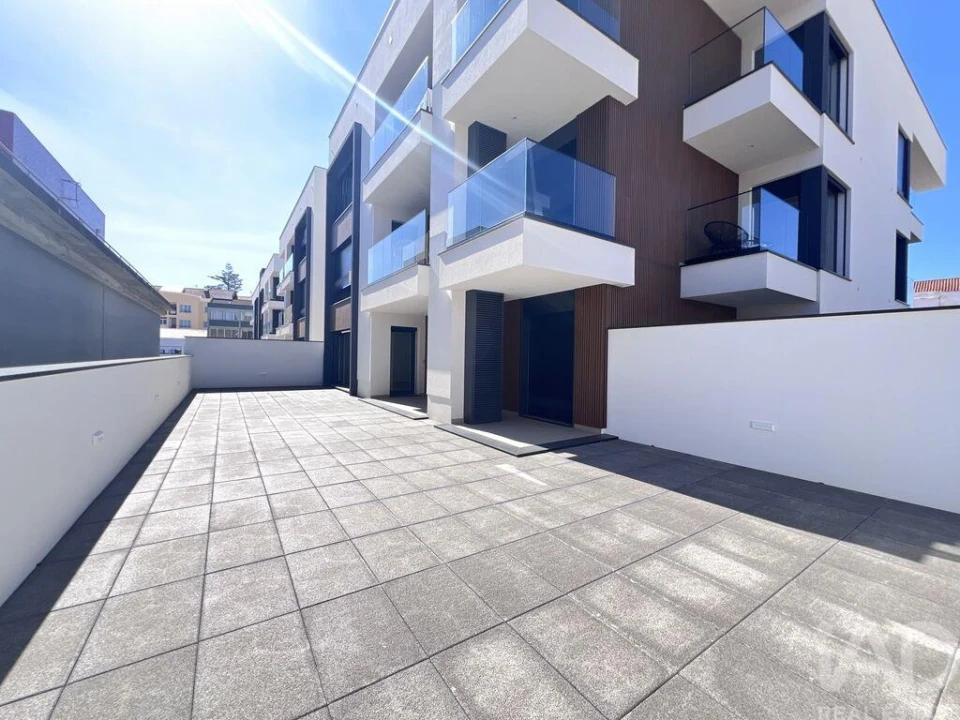Apartamento T2 para Arrendamento em Santa Maria, São Pedro e Matacães Foto 28