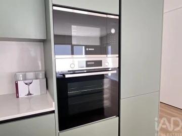 Apartamento T2 para Arrendamento em Santa Maria, São Pedro e Matacães