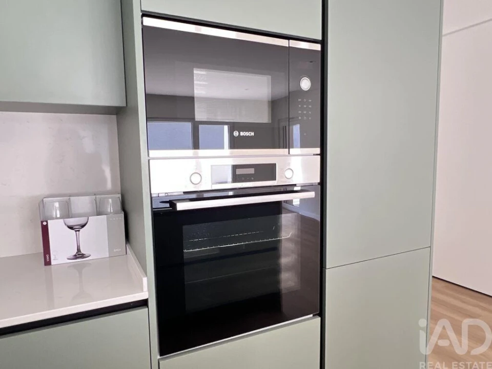 Apartamento T2 para Arrendamento em Santa Maria, São Pedro e Matacães Foto 10