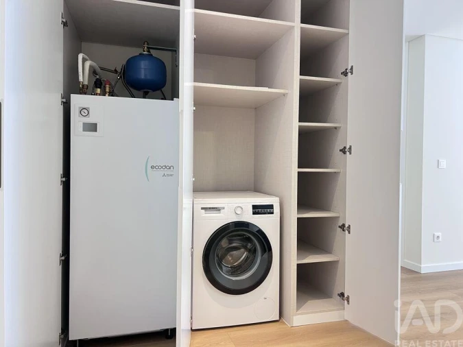 Apartamento T2 para Arrendamento em Santa Maria, São Pedro e Matacães Foto 17
