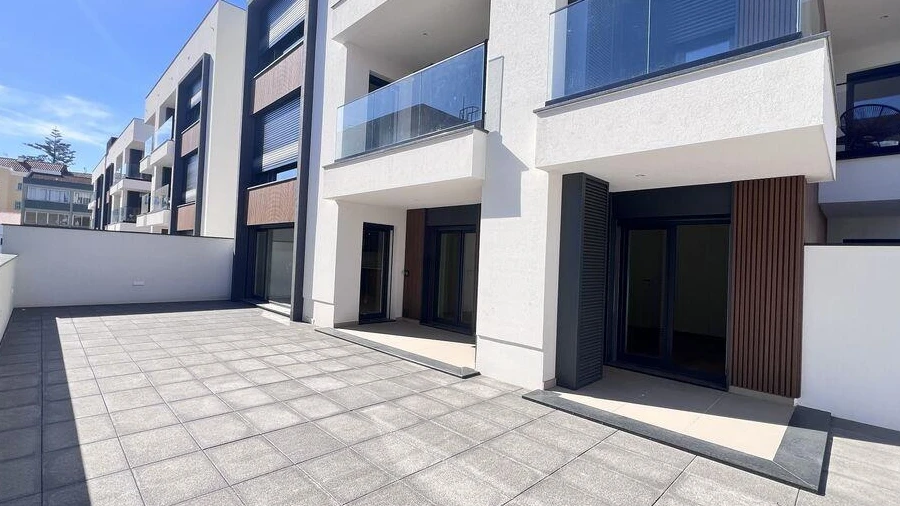 Apartamento T2 para Arrendamento em Santa Maria, São Pedro e Matacães
