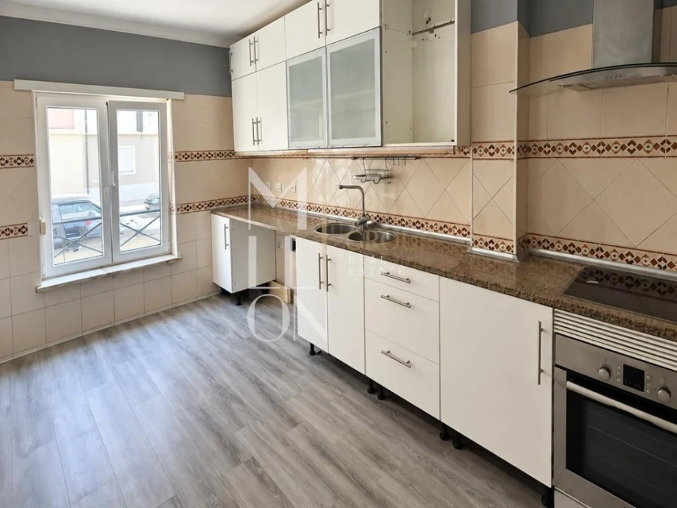 Apartamento T3 para Venda em Quinta do Conde Foto 11