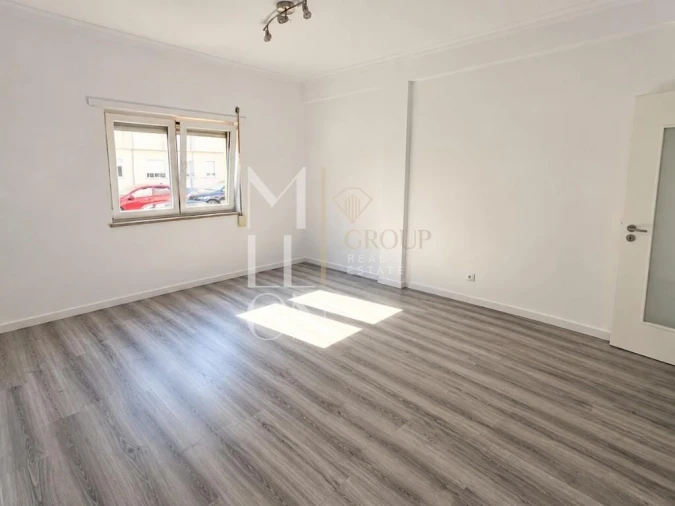 Apartamento T3 para Venda em Quinta do Conde Foto 9