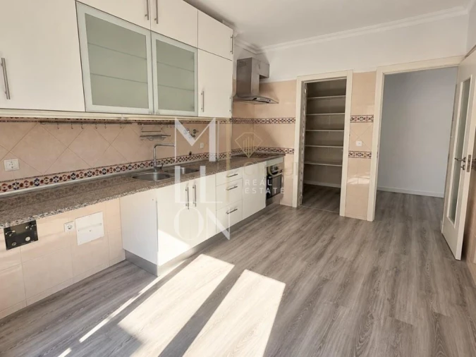 Apartamento T3 para Venda em Quinta do Conde Foto 12