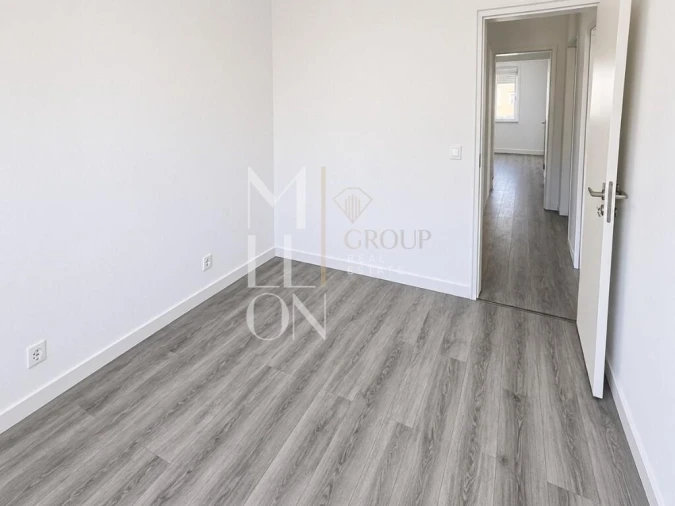 Apartamento T3 para Venda em Quinta do Conde Foto 17