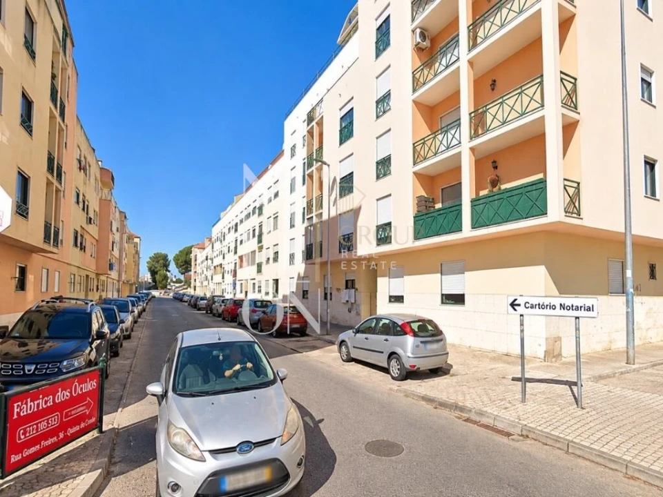 Apartamento T3 para Venda em Quinta do Conde Foto 25