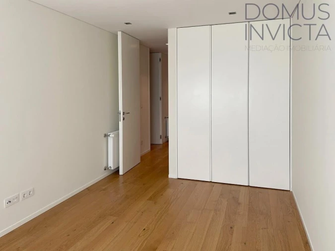 Apartamento T2 para Arrendamento em Bonfim Foto 6