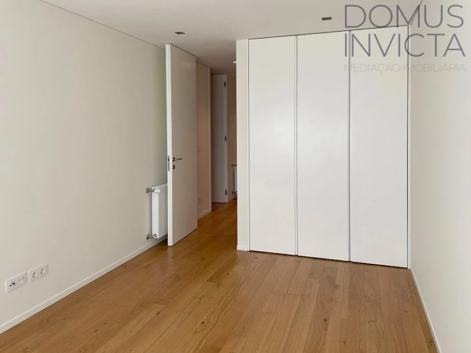 Apartamento T2 para Arrendamento em Bonfim Foto 6