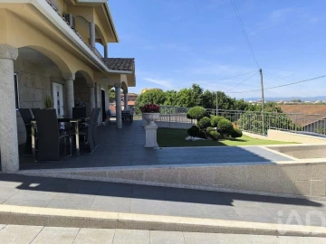 Moradia para Venda em Santa Maria Maior