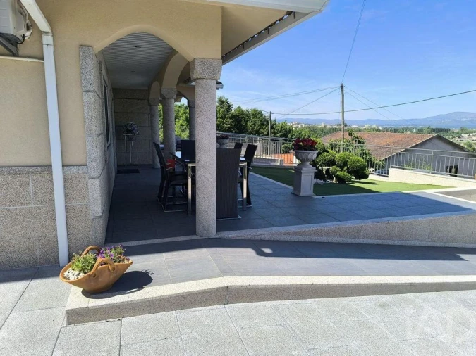 Moradia para Venda em Santa Maria Maior Foto 2