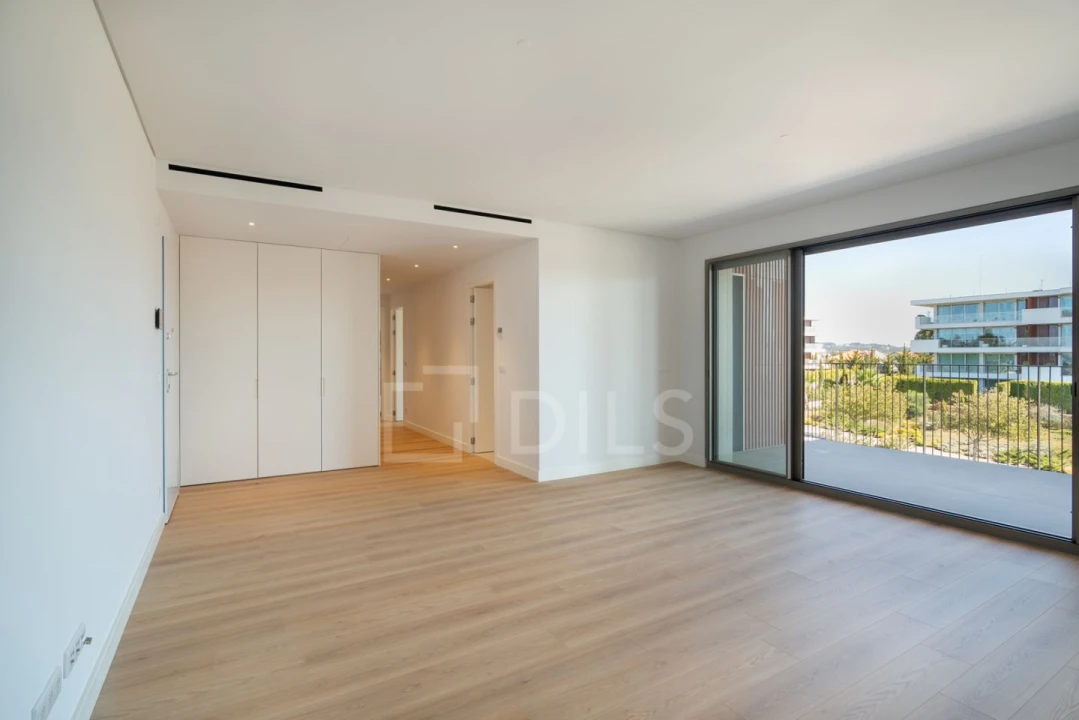 Apartamento T2 para Venda em Queluz e Belas Foto 1