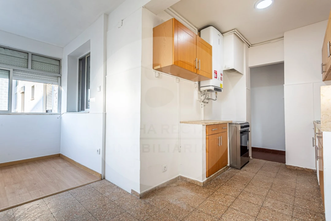 Apartamento T2 para Venda em Setubal (São Sebastião) Foto 2