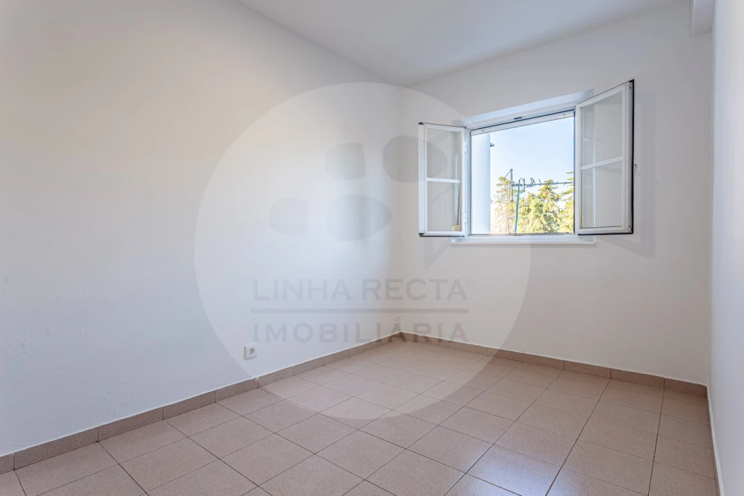 Apartamento T2 para Venda em Setubal (São Sebastião) Foto 1