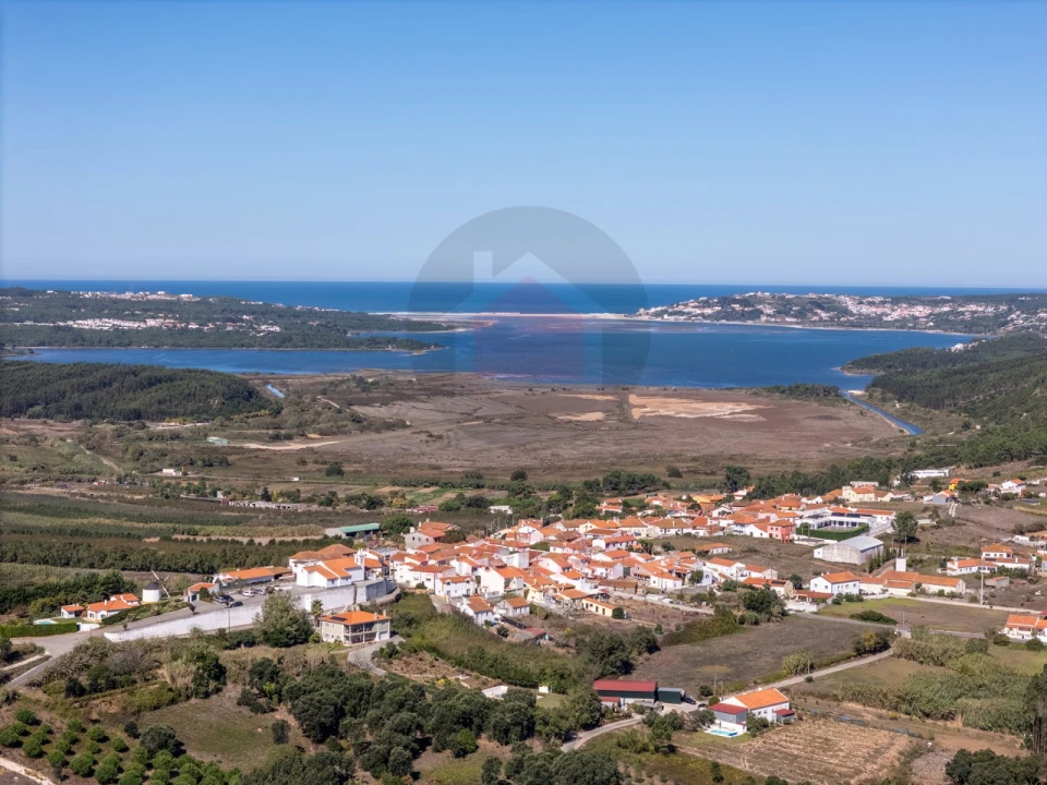 Moradia T4 para Venda em Santa Maria, São Pedro e Sobral da Lagoa Foto 59
